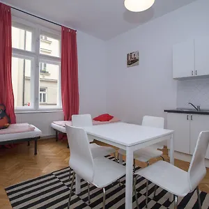 Jump In Hostel Hostel Praha